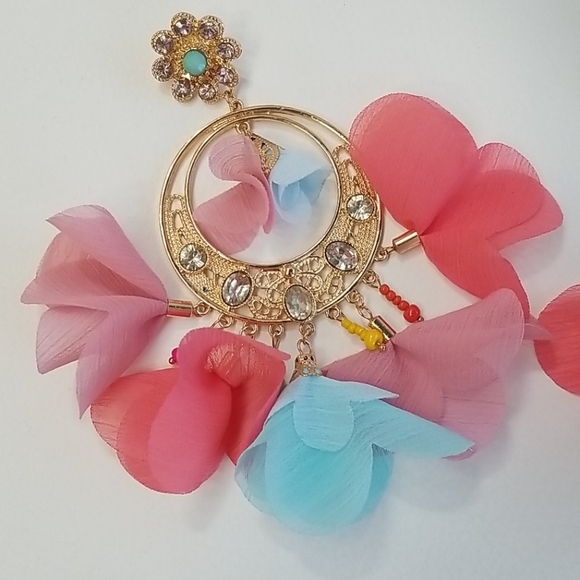 Amazing Statement Earrings - Picture 2 of 5